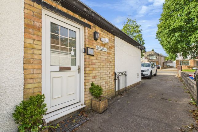 32, Heol Llanishen Fach, Cardiff photo 2