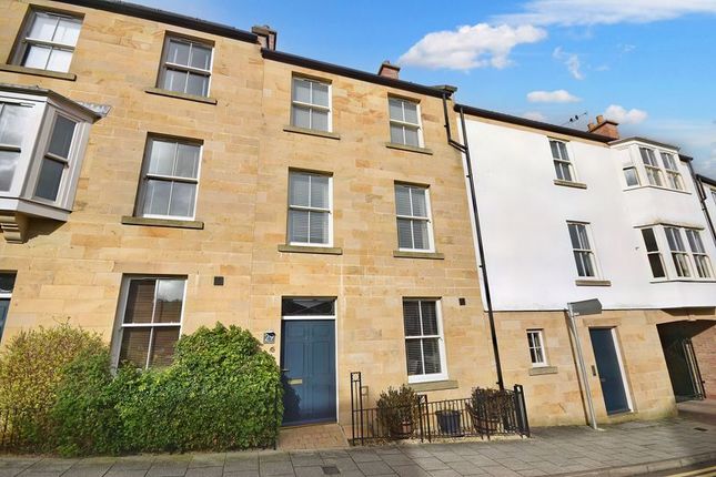 Town house for sale in Pottergate, Alnwick