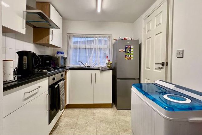 9, Cedar Avenue, Scunthorpe photo 4