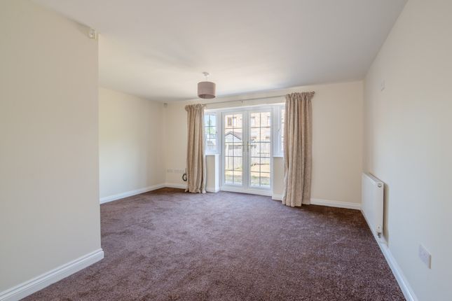 7, Berry Close, Shipley photo 2