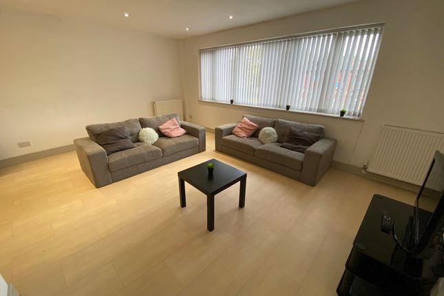 Thumbnail Flat to rent in Quinton Park, Cheylesmore, Coventry