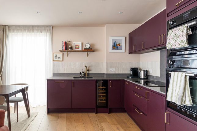 Flat 26, Sentinel Building, Liberty Bridge Road, Stratford photo 4