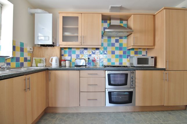 Flat 4 Drake Court, Marine Parade West, Lee-on-the-Solent photo 4