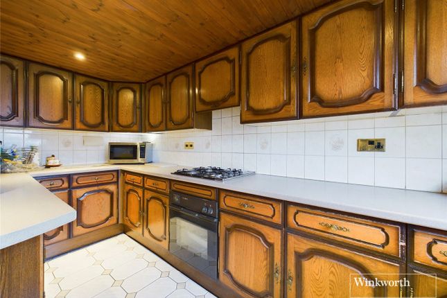 38, Elthorne Road, London photo 4