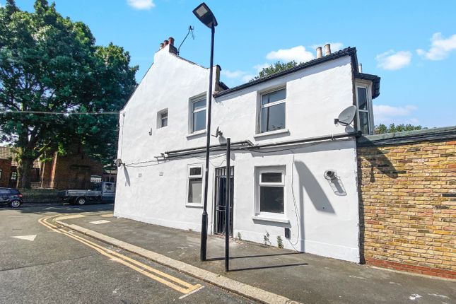 Thumbnail Flat for sale in Chadwin Road, London, Greater London