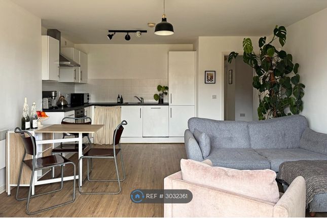 Flat, Wheelwright House Palgrave Road, Bedford photo 2