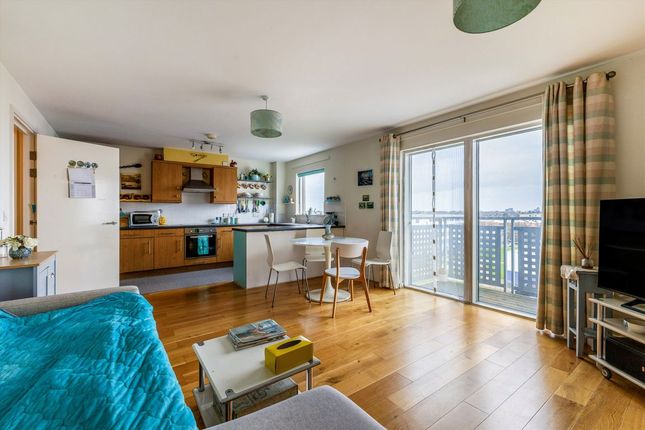 45 Renaissance Court, Prince Regent Road, Hounslow photo 3