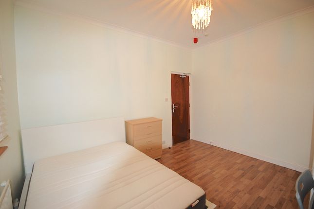 Room 4- 1 Oxford Road, Oxford Road N4, London photo 5