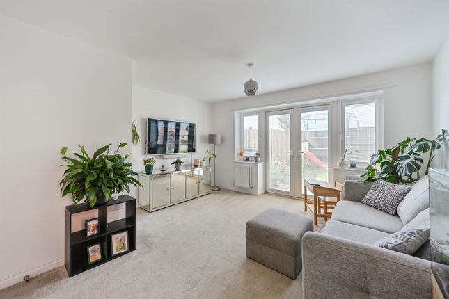 69, Parkinson Road, Burton-On-Trent photo 3