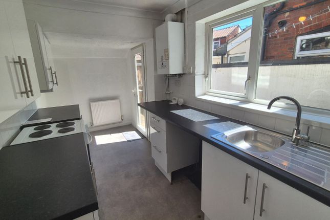 4, Maygrove Road, Great Yarmouth photo 2