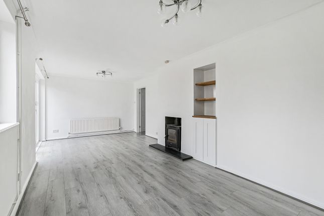 21, Flexley Wood, Welwyn Garden City photo 3