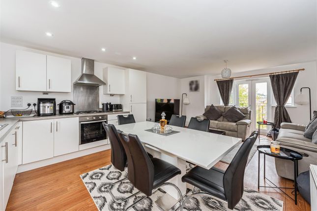 15, Fleece Close, Andover photo 4