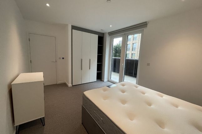 Flat to rent in The Georgette Apartment, 87 Sidney Street, London