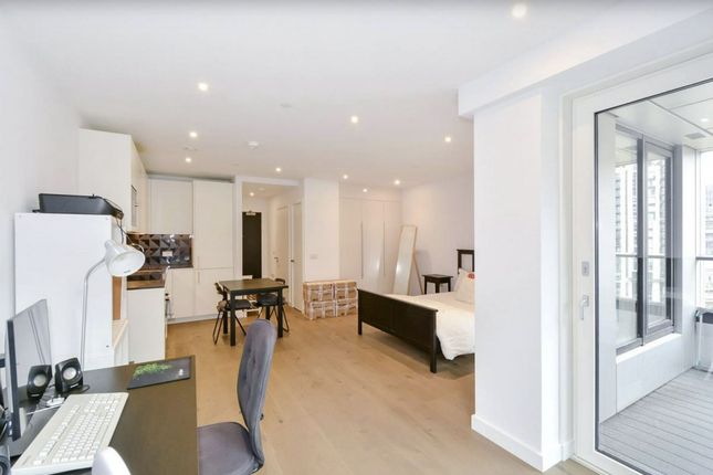 H02C7.02elephantpark, Deacon Way, London photo 5