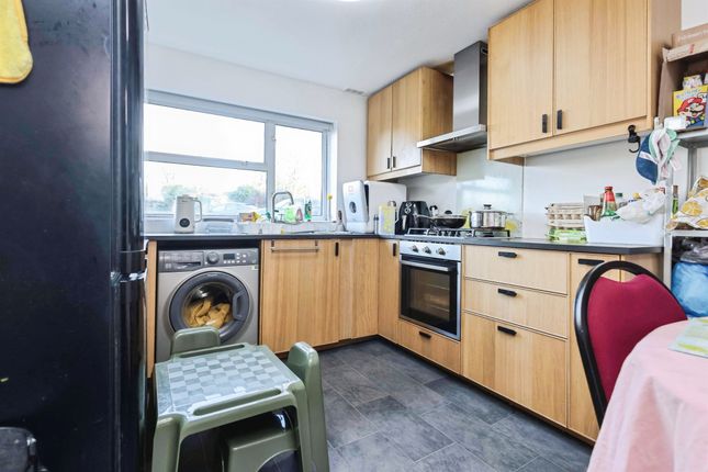 18, Near Lands Close, Birmingham photo 3