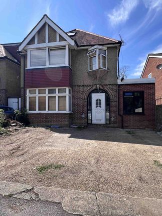 Ground Floor Spacious Annex  Studio Available To Rent In The Centre Of Uxbridge (Opposite To Brunel University) Including Bills  Â£1350 Pcm