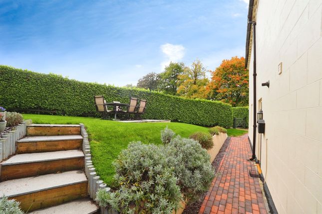 25, Aston Hall Drive, DERBY photo 4