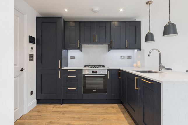 Flat for sale in Choumert Road, Peckham