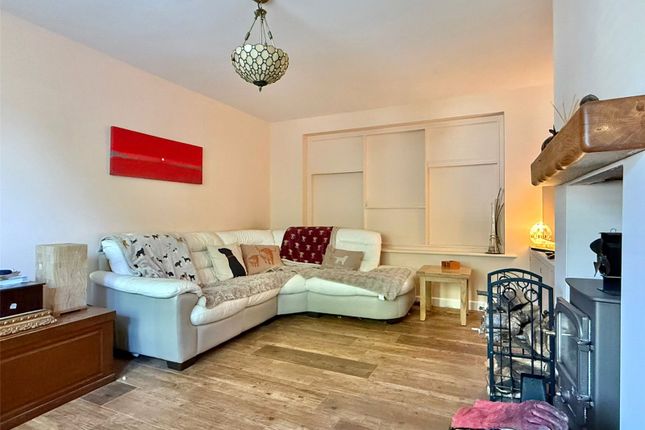 20, Firmount Close, Lymington photo 3