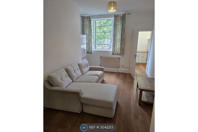 Flat, De Montfort Court Stoneygate Road, Leicester photo 3