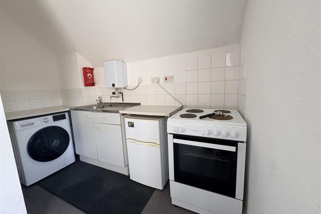 13 Argyle, Norfolk Square, Bognor Regis photo 3