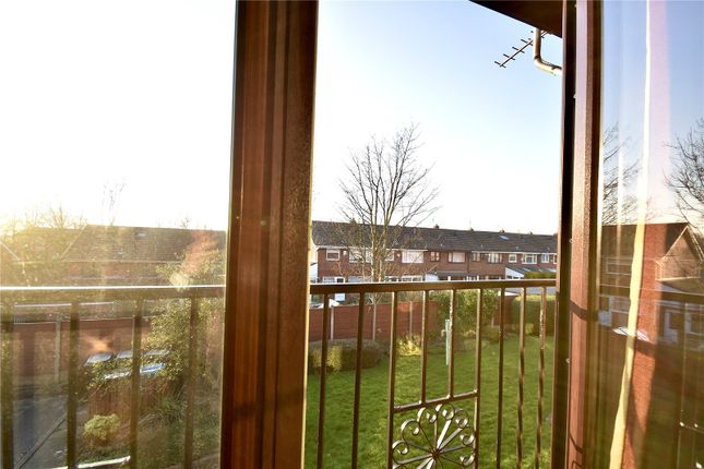 Flat 2, Calderdale Court,, Denbydale Way, Oldham photo 3
