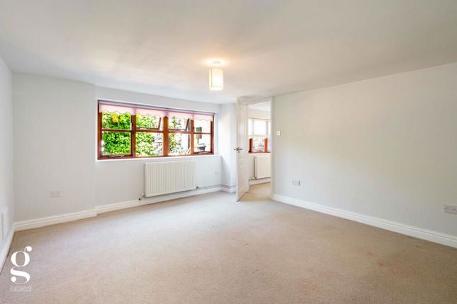 10, Manor Court, Hereford photo 4