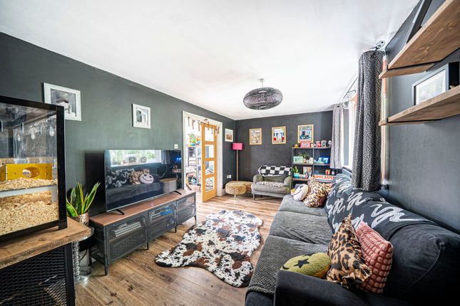 4 Aldrin Close, Andover photo 4