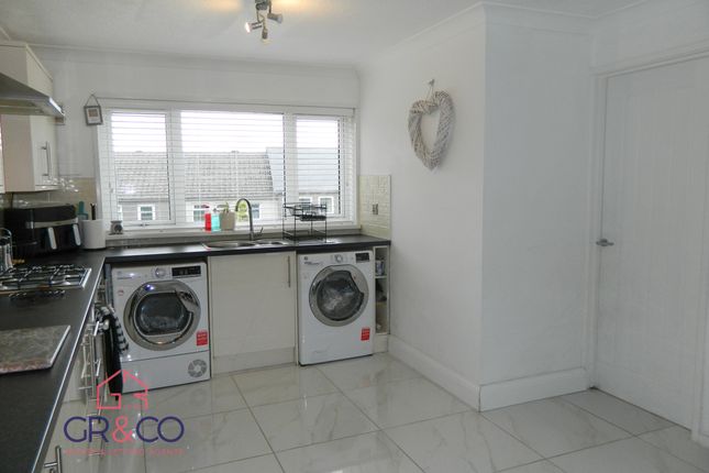 14 Blaen Wern, Ebbw Vale photo 3