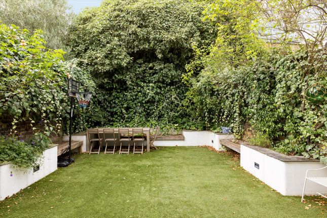 19, Highlever Road, London photo 4