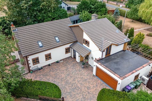 4-bed house on White House, Newark, £700,000