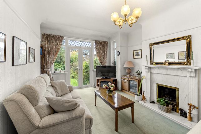 15, Aylesbury Avenue, Manchester photo 4