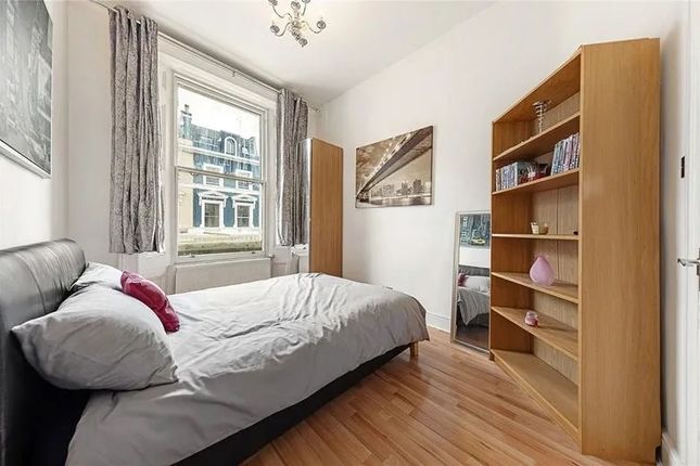 Flat for sale in Ladbroke Crescent, Notting Hill, London