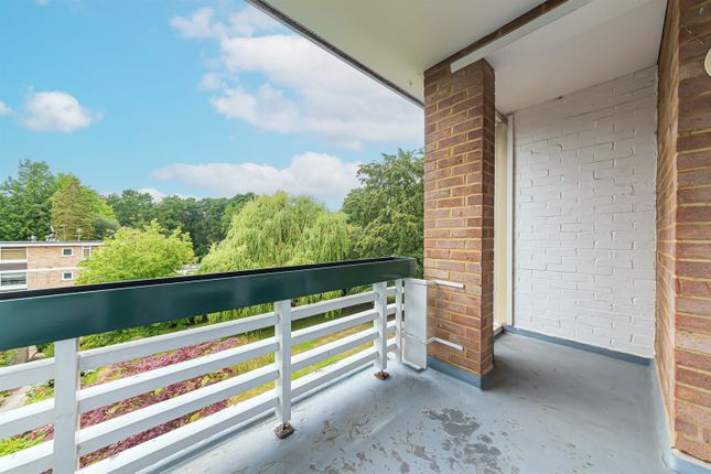5 Heathermount Gardens, Crowthorne photo 4