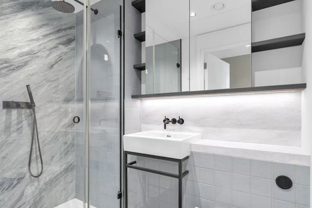 Flat 1902, London photo 5