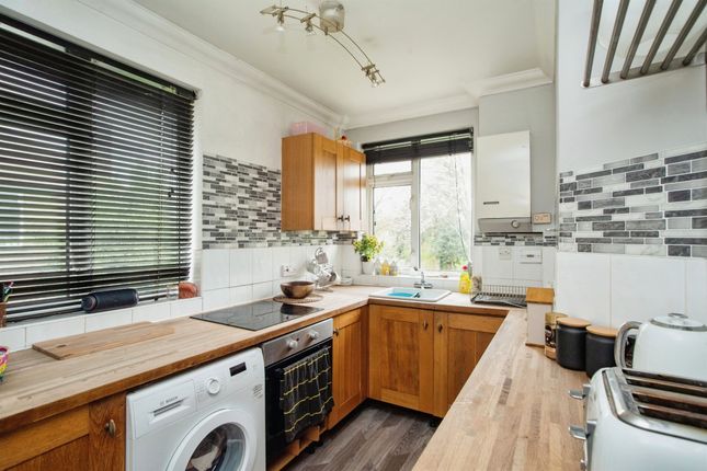 Maisonette for sale in Courtlands Drive, Watford