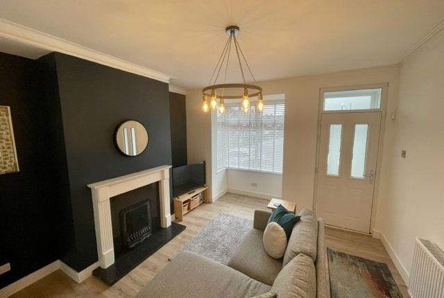 14, Springfield Mount, Leeds photo 3
