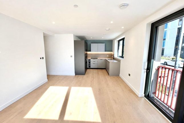 101, 57 Chandlers Avenue, London photo 4