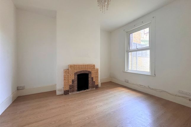 Terraced house to rent in Grotto Hill, Margate