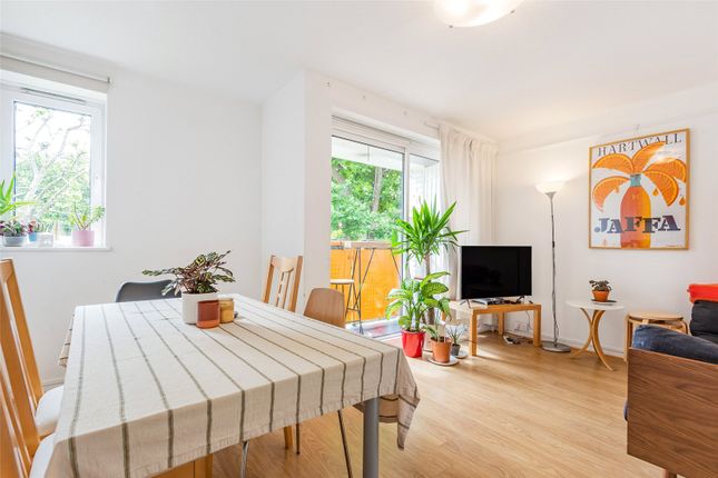 3 bed flat for sale in Slippers Place, London SE16