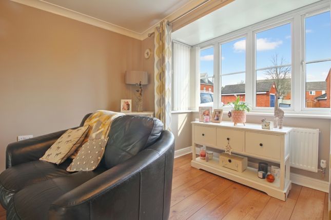 2, RUSSELL CLOSE, UTTOXETER photo 2