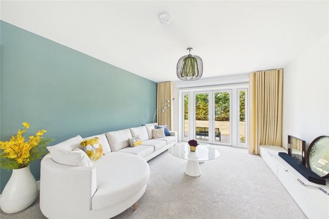 8, Lakeview Lane, Camberley photo 2