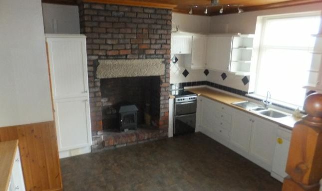101, Overthorpe Road Thornhill Dewsbury photo 2