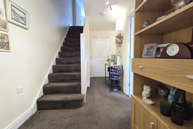 6, Fountain Court, Great Witley photo 3