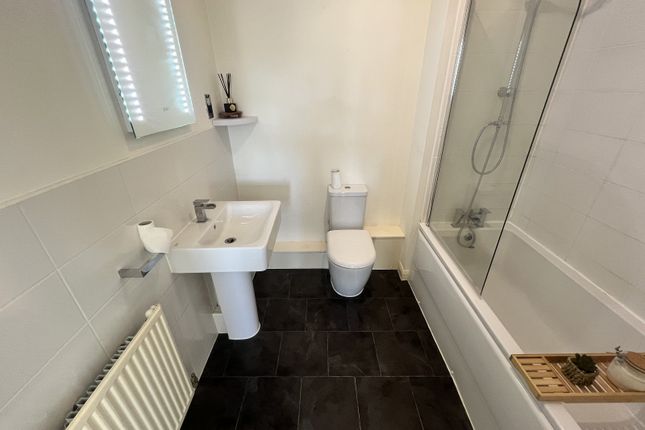 8, Saxon Way, Bedford photo 5