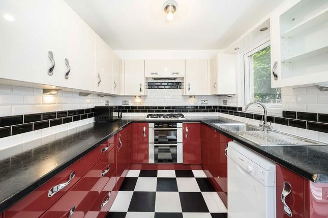 51, Brookbank Road, London photo 3
