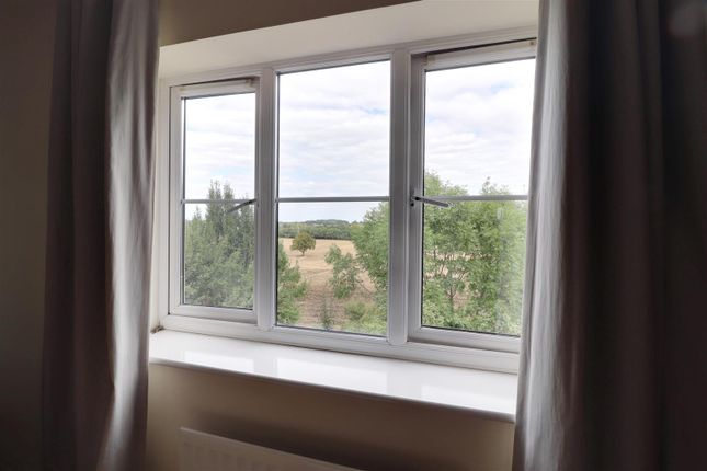 22, Bradestones Way, Eastington photo 4