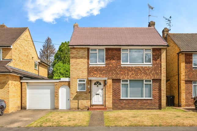 Thumbnail Detached house for sale in Manor Crescent, Byfleet, Surrey