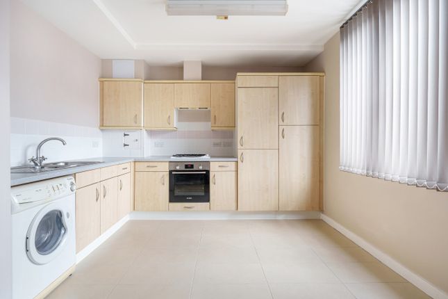 Flat for sale in Bradwell Court, Godstone Road, Whyteleafe