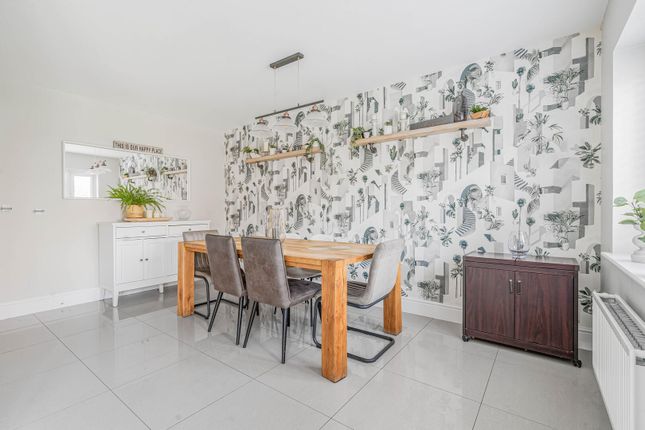 23, Mallard Way, Exning photo 3